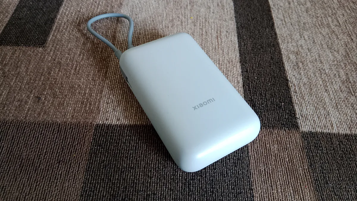 XiaomiのPower Bank Integrated (Cable)